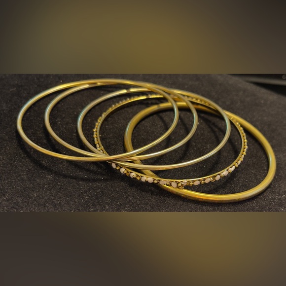 ✨9 Vintage Gold-Tone Mixed Media Bangle Bracelets✨ - Picture 6 of 8